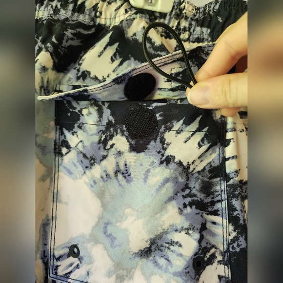 BYLT- Men's Size Large- Coastal Boardshort- Tie Dye print- Blues,white,purple - Picture 9 of 12